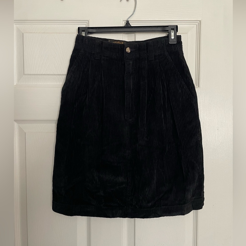 Vintage Eddie Bauer Black Corduroy High Rise Women's size 6 Skirt 100% Cotton